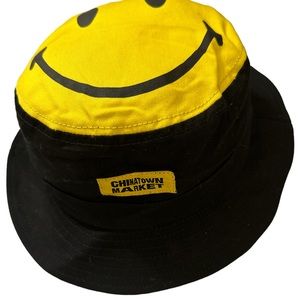 Chinatown Market- Smiley Bucket Hat- NWT! 😀